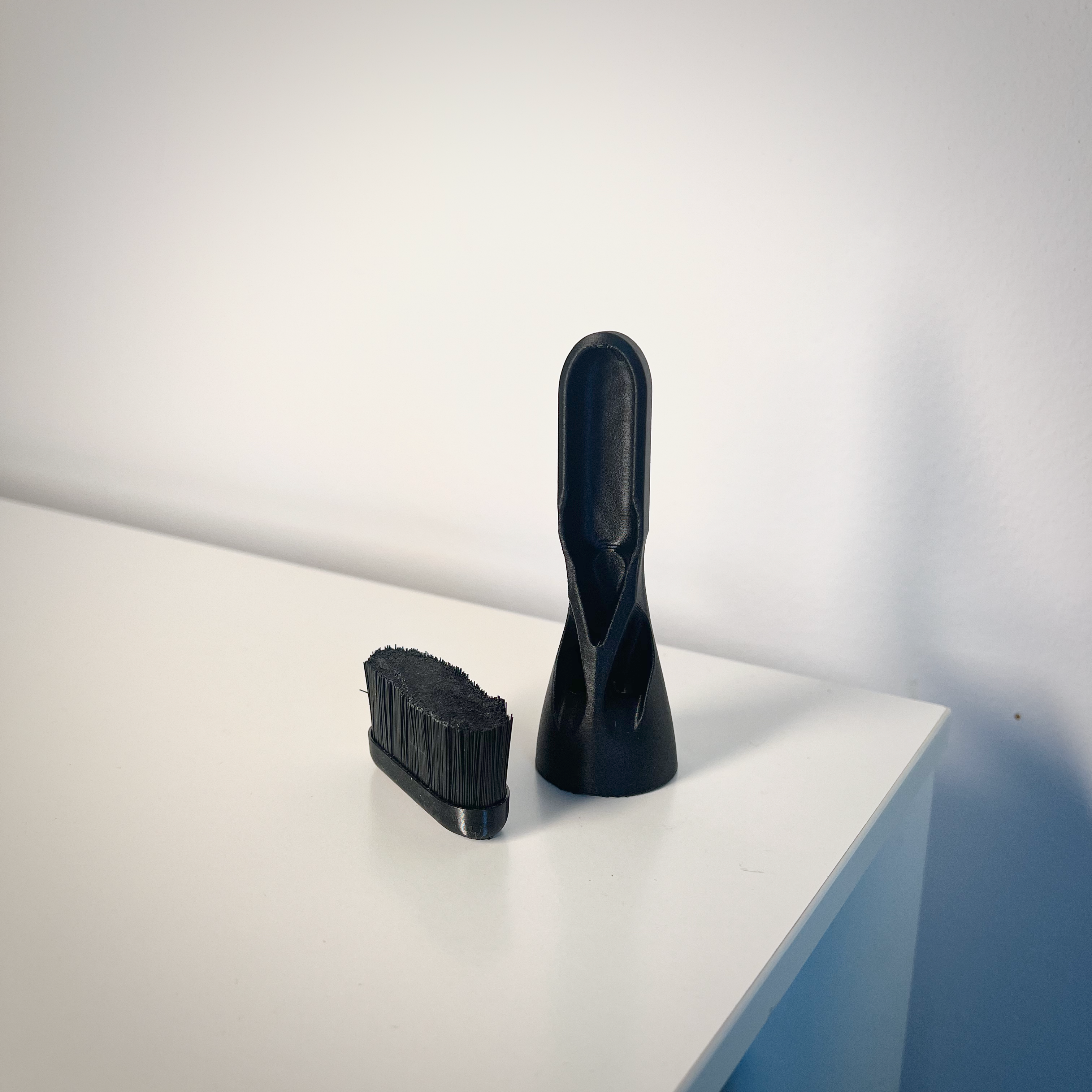 Precision brush head with bristle