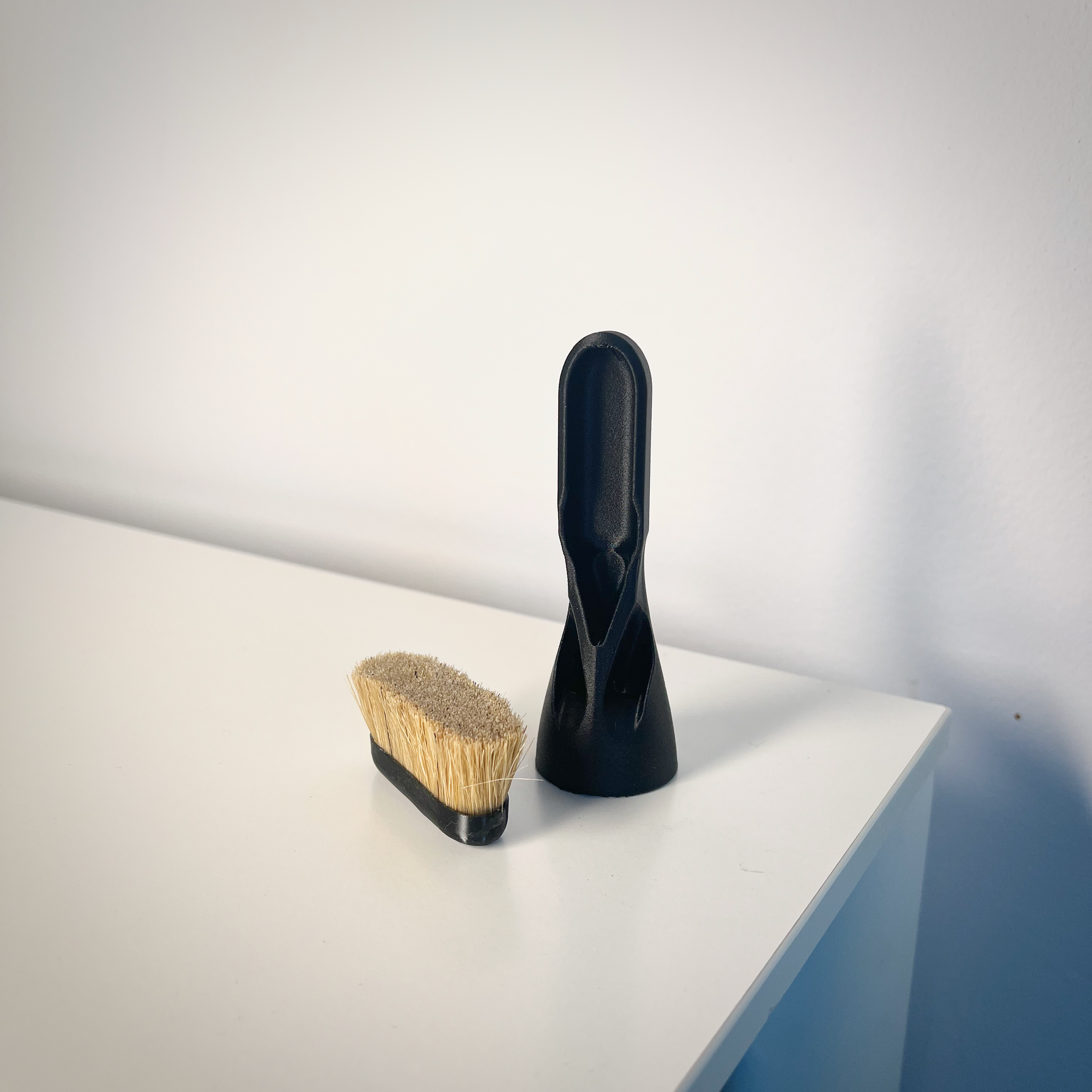 Precision brush head with bristle